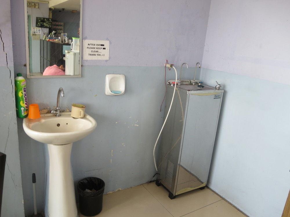 A&J Budget Hotel Kota Kinabalu Eksteriør bilde